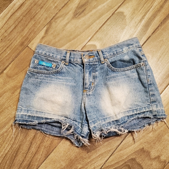 To The Max Women's Denim Shorts Size 1 Distressed Cut Off - Picture 3 of 4